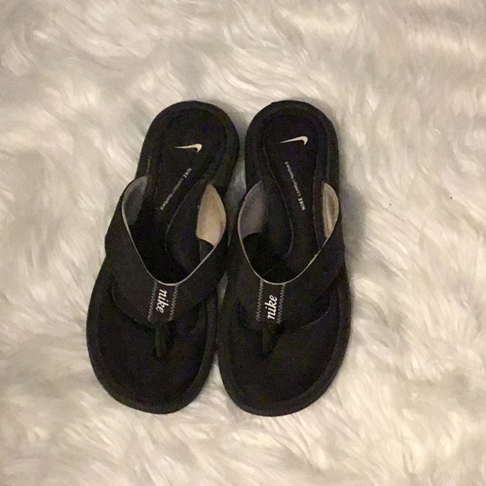 Nike foam flip flops